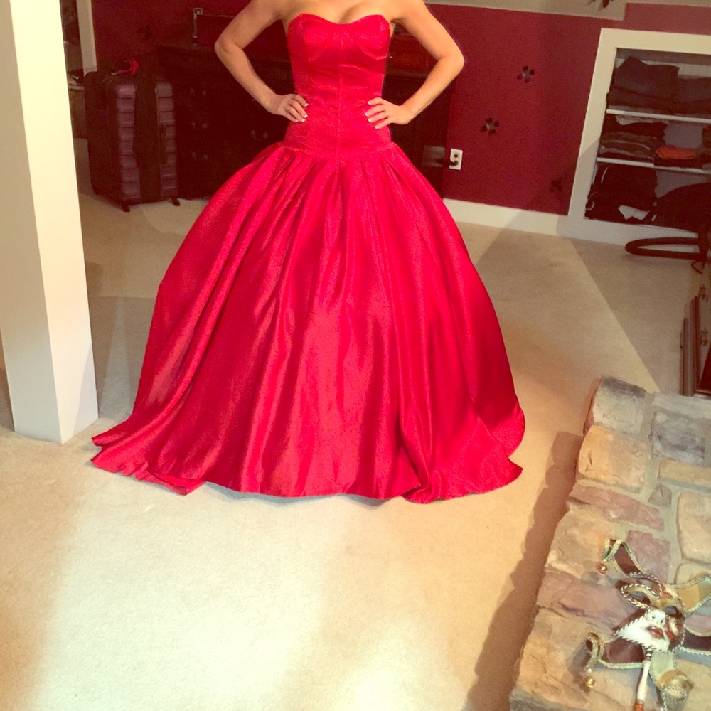 Red ball/masquerade gown